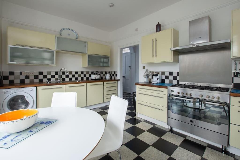 Stunning Large Victorian Maisonette With Sea View Deal Εξωτερικό φωτογραφία